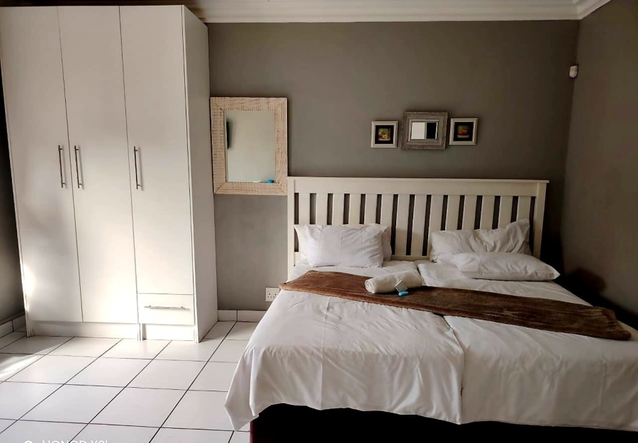  Bedroom Property for Sale in Quigney Eastern Cape